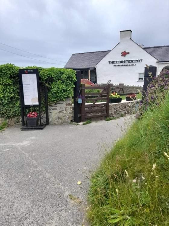 The Lobster Pot Cottage Church Bay Llanrhyddlad Buitenkant foto