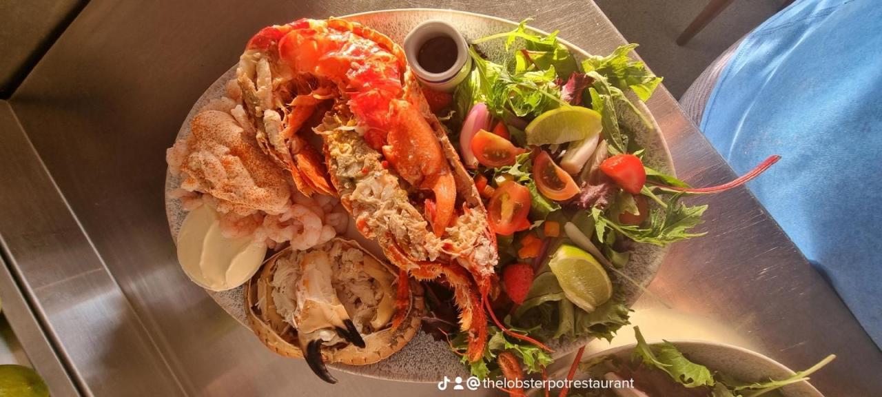 The Lobster Pot Cottage Church Bay Llanrhyddlad Buitenkant foto