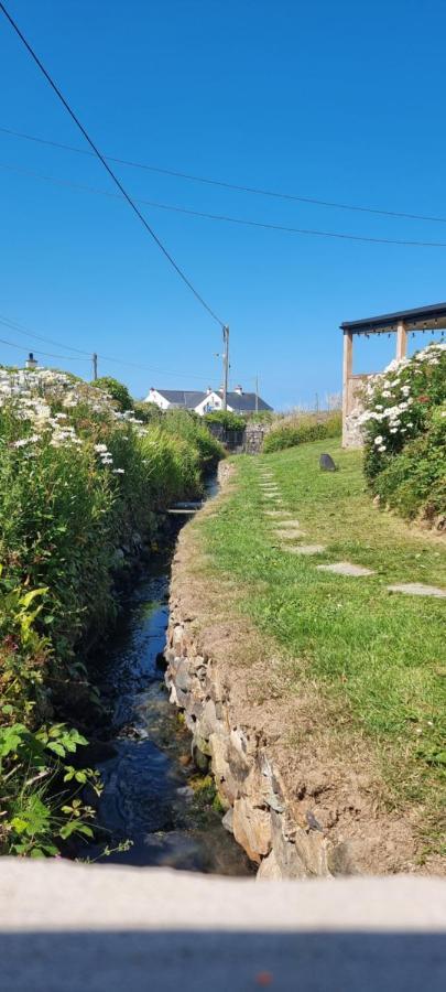 The Lobster Pot Cottage Church Bay Llanrhyddlad Buitenkant foto